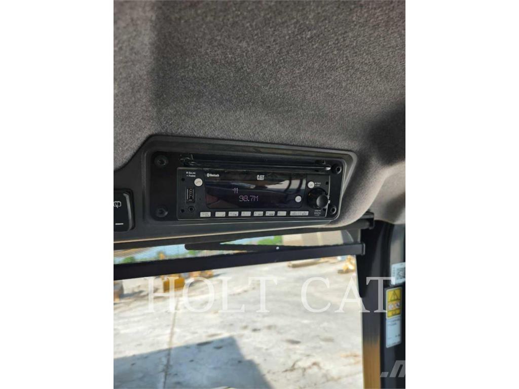 CAT 745 アーティキュレート式ダンプトラック