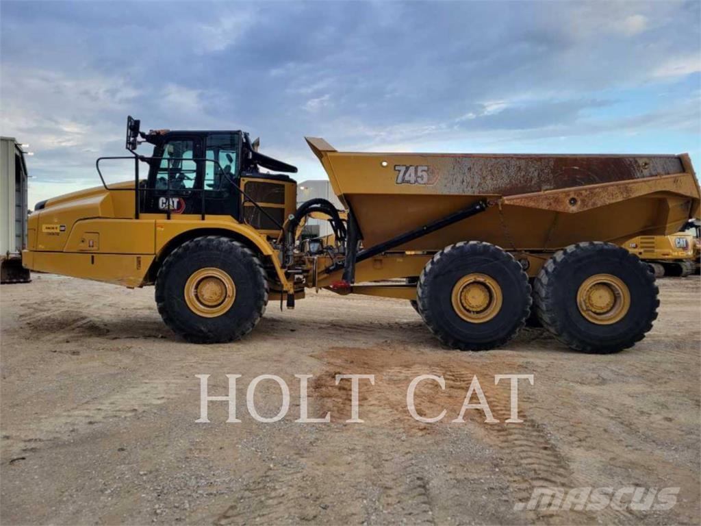 CAT 745 アーティキュレート式ダンプトラック