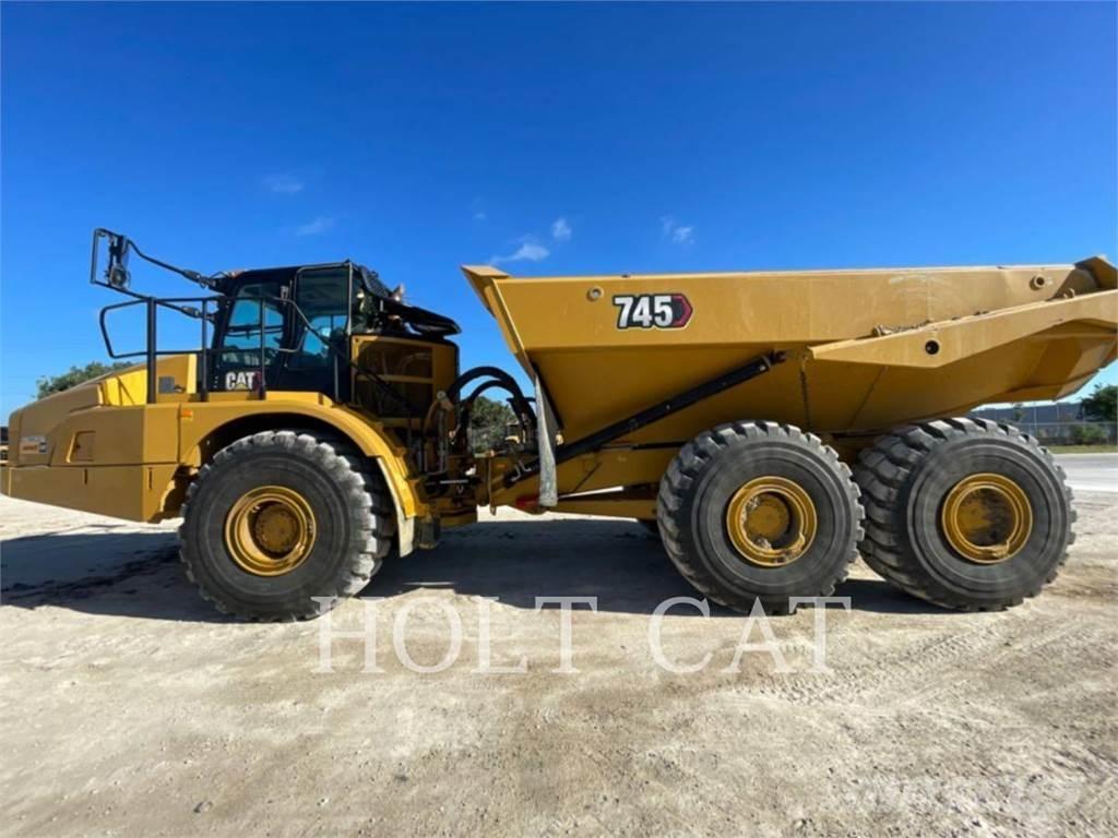 CAT 745 アーティキュレート式ダンプトラック