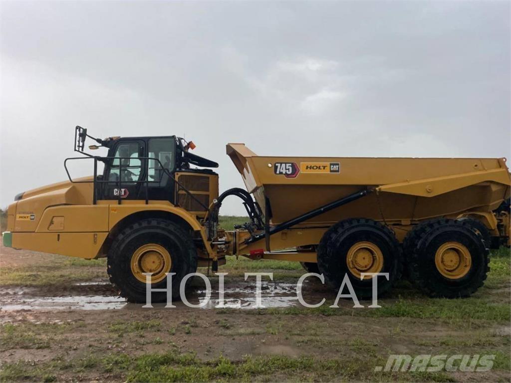 CAT 745 アーティキュレート式ダンプトラック