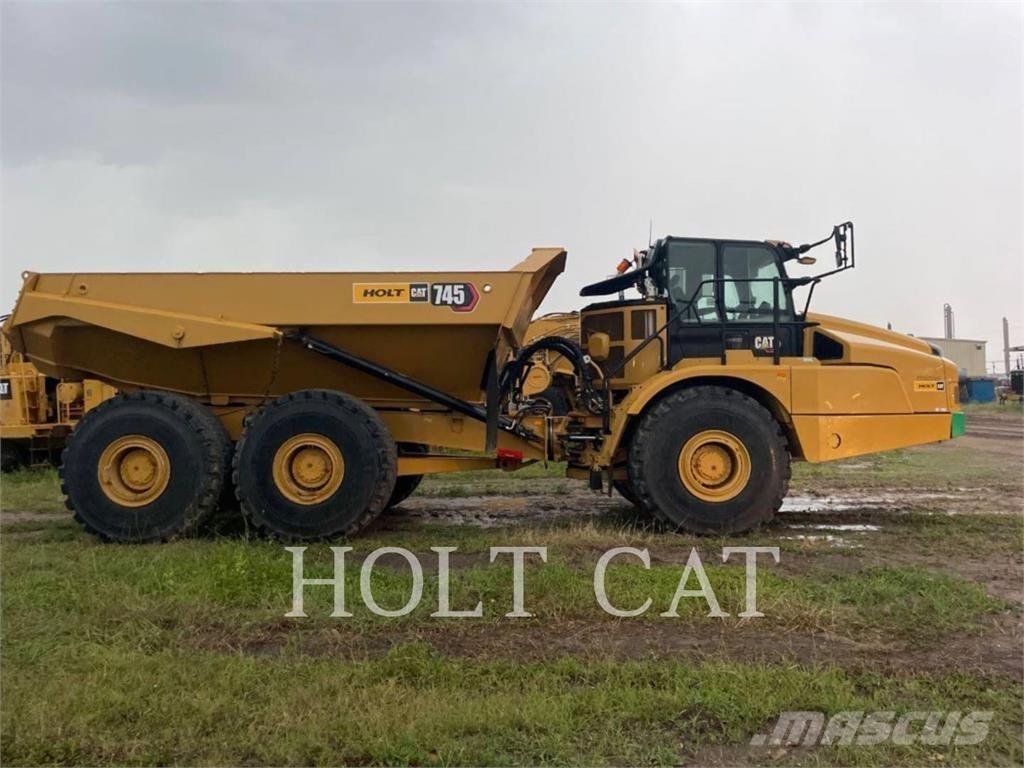 CAT 745 アーティキュレート式ダンプトラック