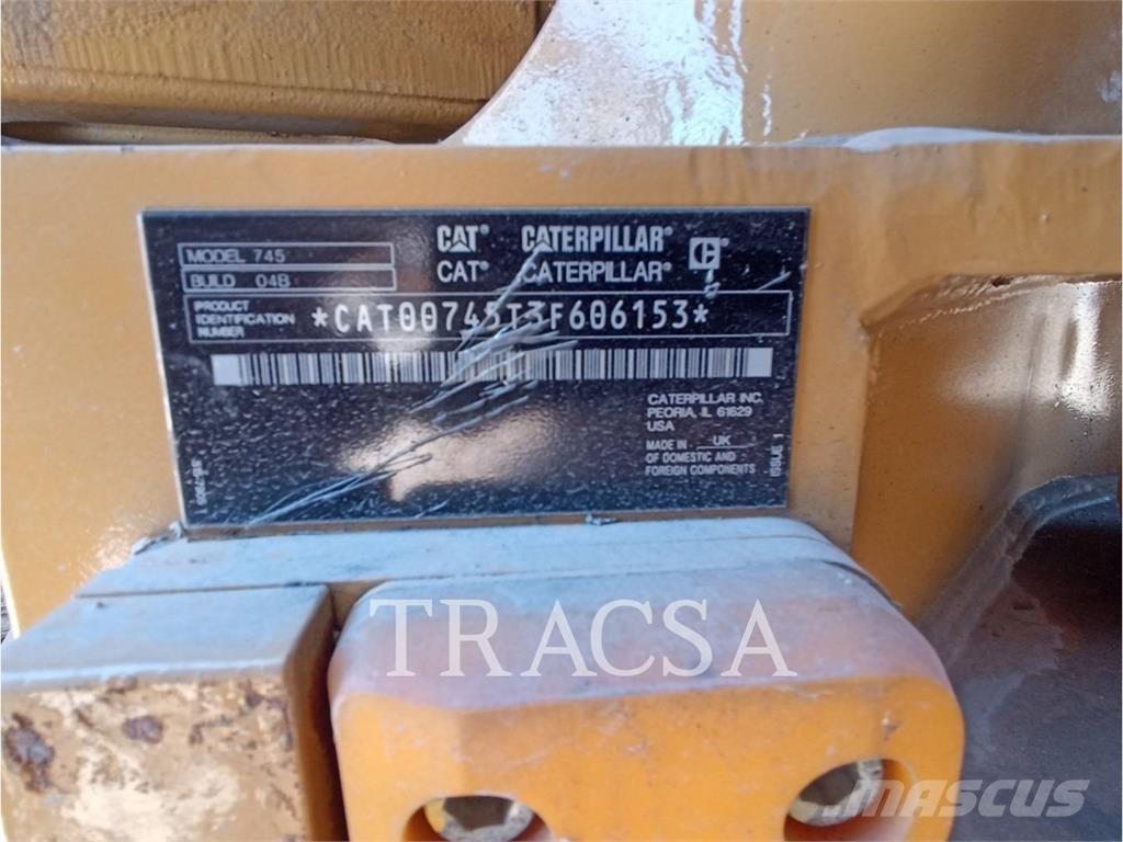 CAT 745 アーティキュレート式ダンプトラック