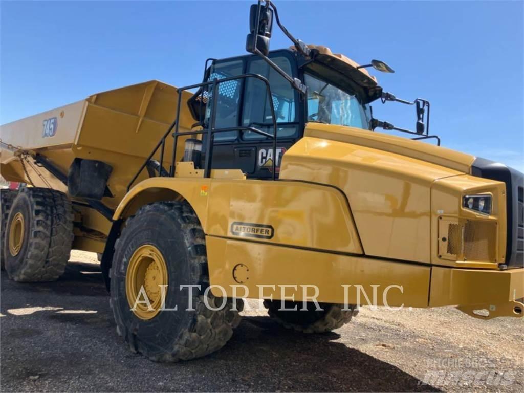 CAT 745-04 アーティキュレート式ダンプトラック