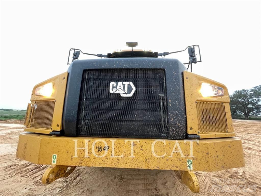 CAT 745-04 アーティキュレート式ダンプトラック