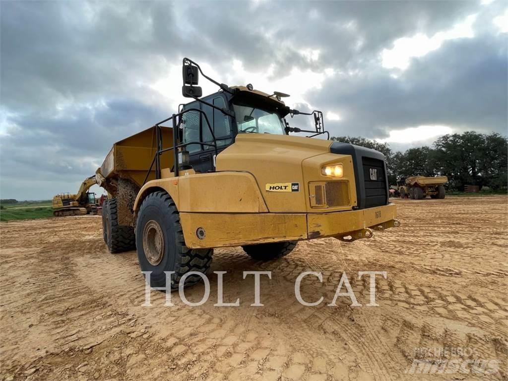 CAT 745-04 アーティキュレート式ダンプトラック
