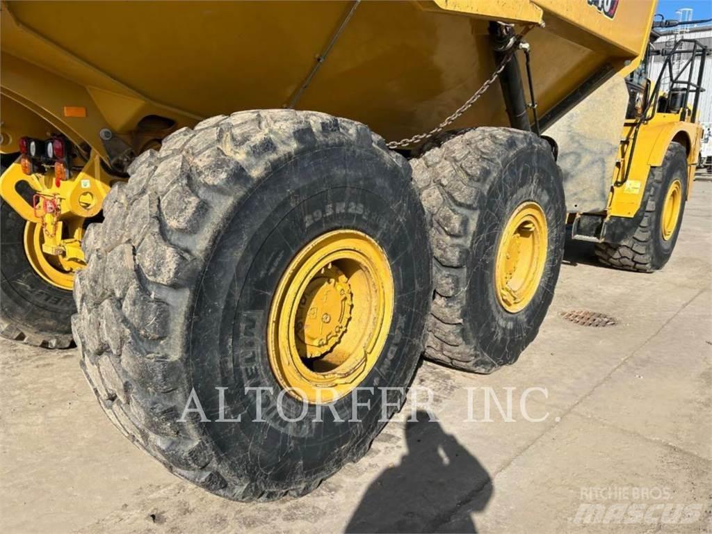 CAT 745-04 アーティキュレート式ダンプトラック