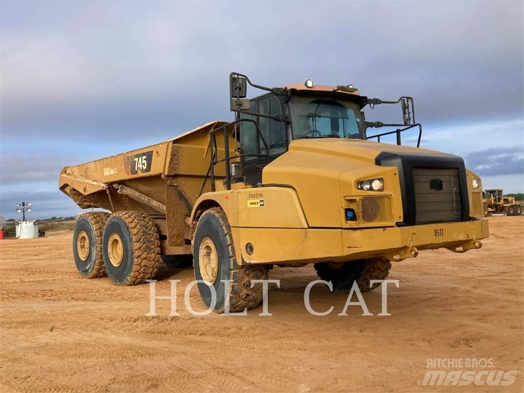 CAT 745-04 アーティキュレート式ダンプトラック