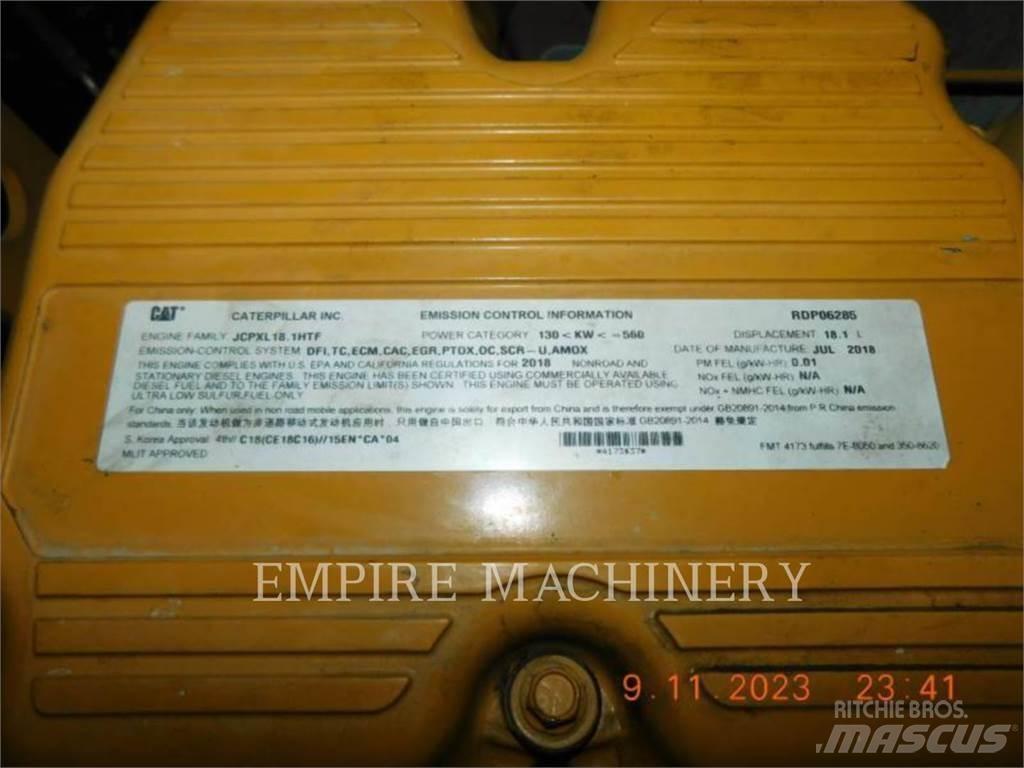 CAT 745-04 アーティキュレート式ダンプトラック