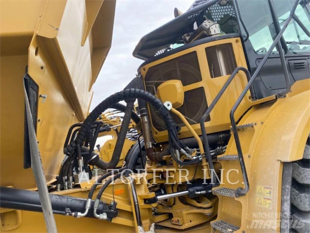 CAT 745-04 アーティキュレート式ダンプトラック