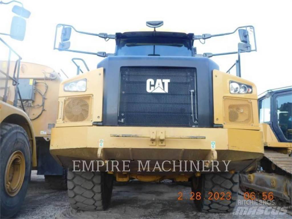 CAT 745-04 アーティキュレート式ダンプトラック