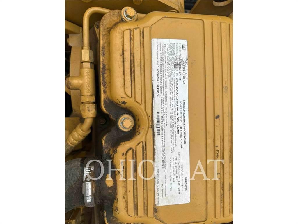 CAT 745-04 アーティキュレート式ダンプトラック