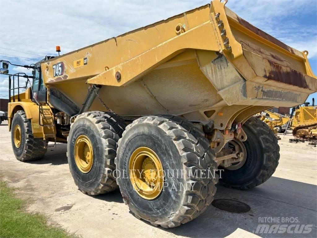 CAT 745-04 アーティキュレート式ダンプトラック