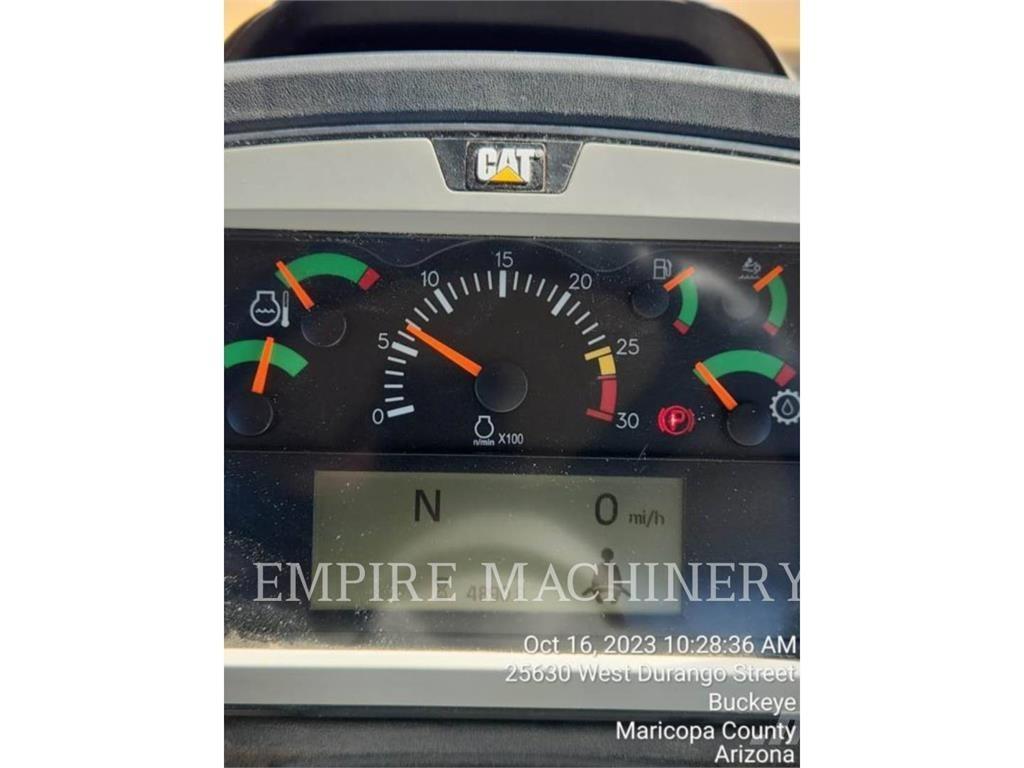 CAT 745-04 アーティキュレート式ダンプトラック