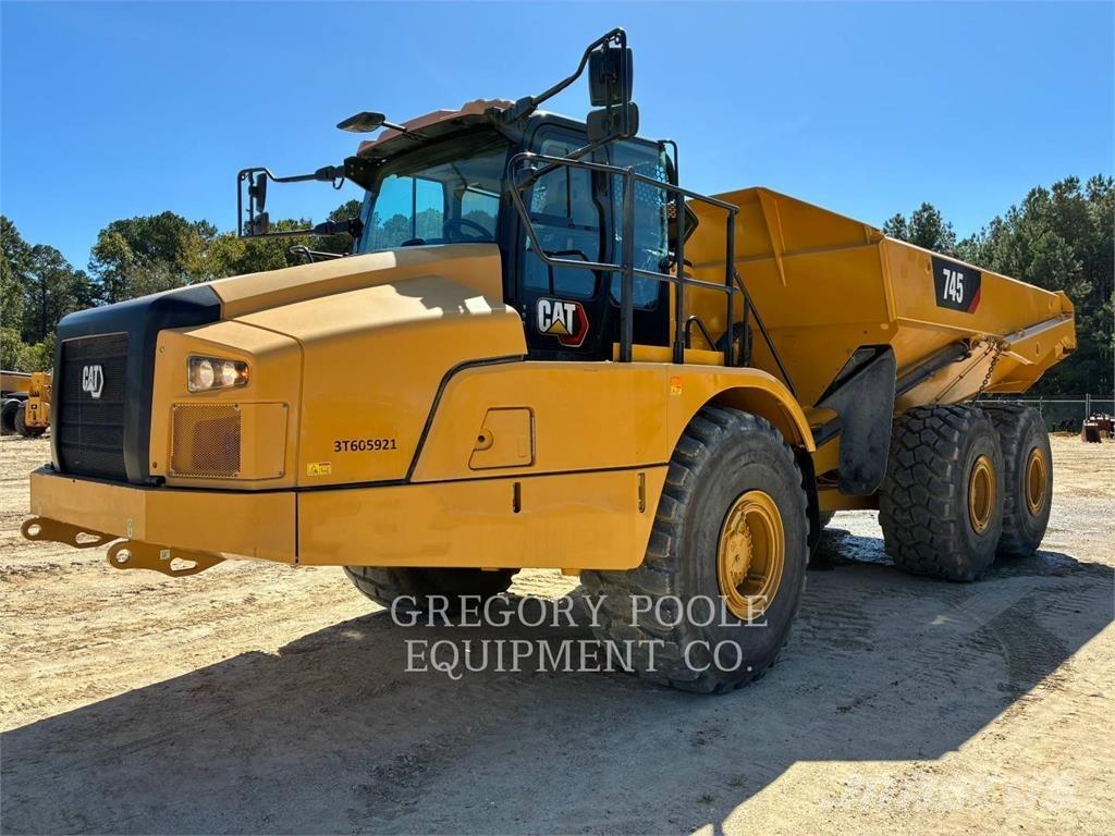 CAT 745-04 アーティキュレート式ダンプトラック