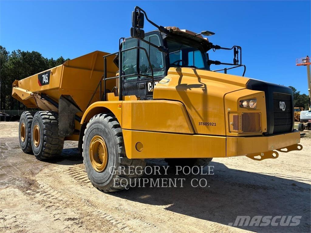 CAT 745-04 アーティキュレート式ダンプトラック
