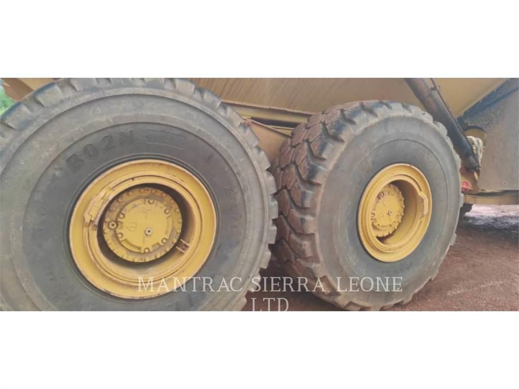 CAT 745-04LRC アーティキュレート式ダンプトラック