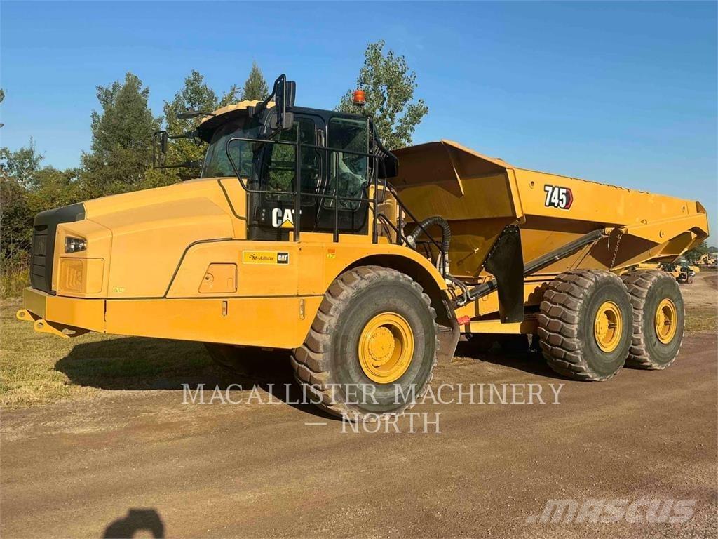 CAT 745 T アーティキュレート式ダンプトラック