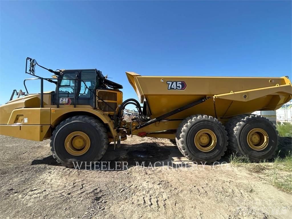 CAT 745 TG アーティキュレート式ダンプトラック
