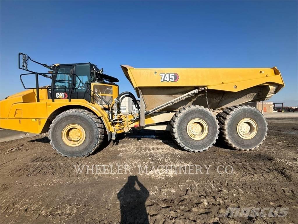 CAT 745 TG アーティキュレート式ダンプトラック