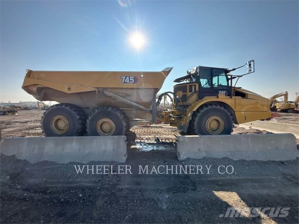 CAT 745 TG アーティキュレート式ダンプトラック