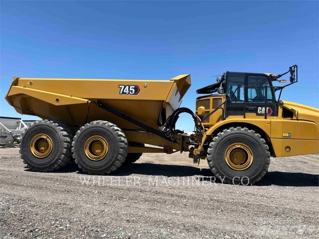 CAT 745 TG アーティキュレート式ダンプトラック