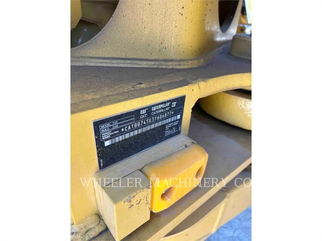 CAT 745 TG アーティキュレート式ダンプトラック
