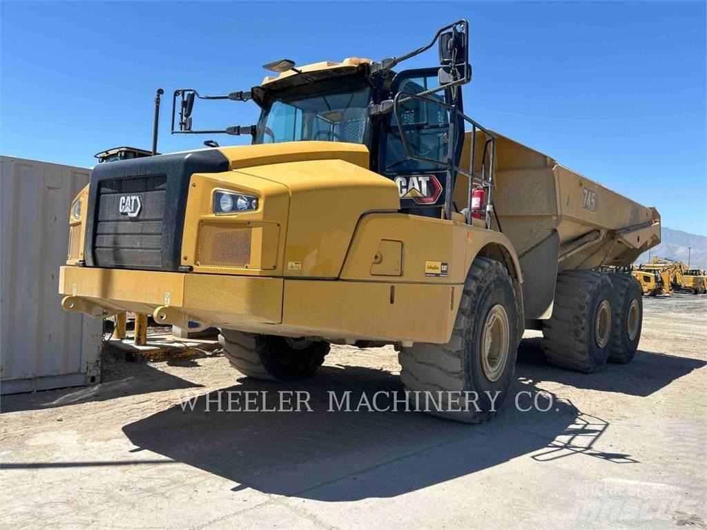 CAT 745 TG アーティキュレート式ダンプトラック