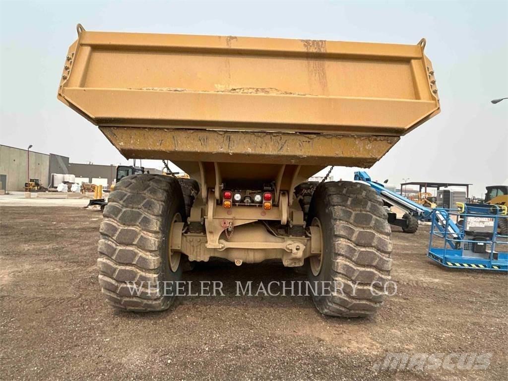 CAT 745 TG アーティキュレート式ダンプトラック