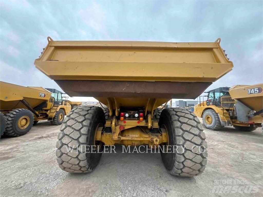 CAT 745 TG アーティキュレート式ダンプトラック