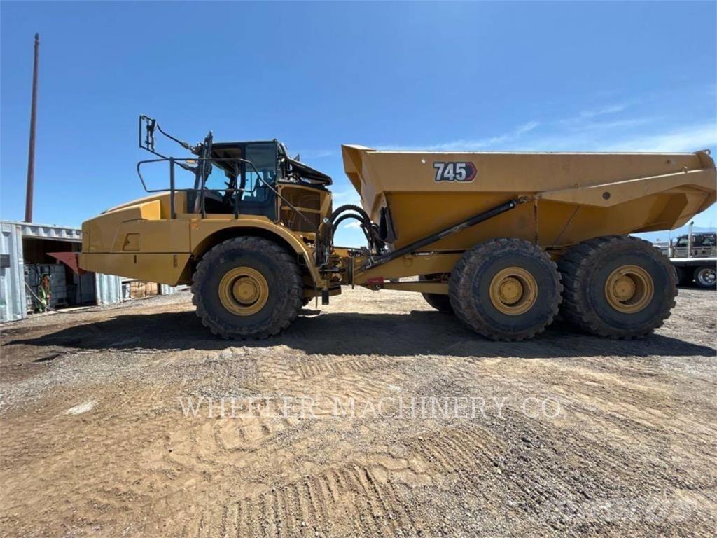 CAT 745 TG アーティキュレート式ダンプトラック