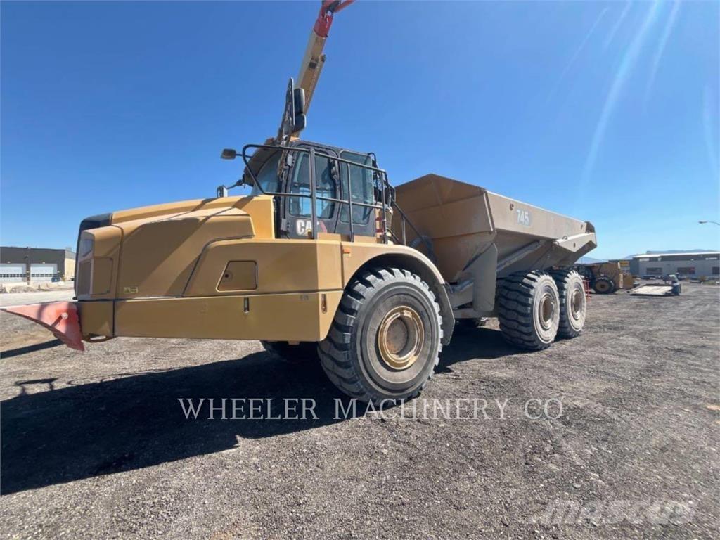 CAT 745 TG アーティキュレート式ダンプトラック