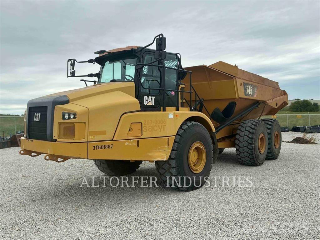 CAT 74504 アーティキュレート式ダンプトラック