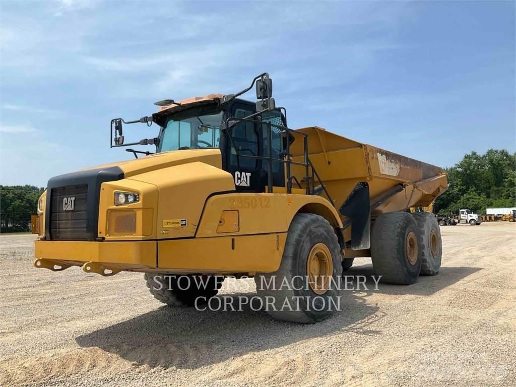 CAT 74504 アーティキュレート式ダンプトラック