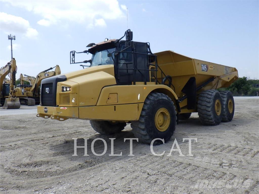 CAT 74504 アーティキュレート式ダンプトラック