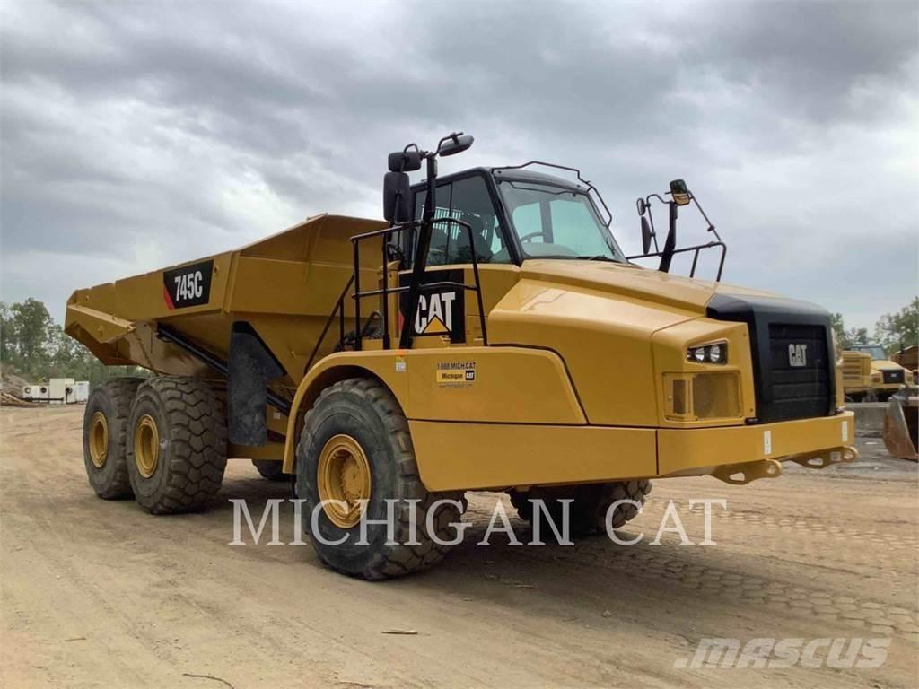 CAT 745C アーティキュレート式ダンプトラック