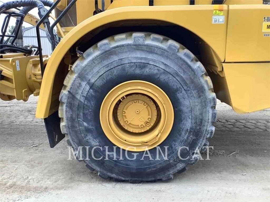 CAT 745C アーティキュレート式ダンプトラック
