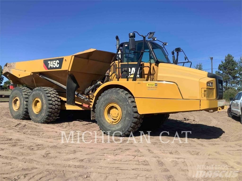 CAT 745C T アーティキュレート式ダンプトラック