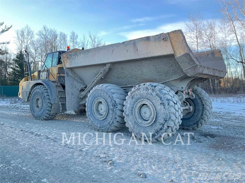 CAT 745C T アーティキュレート式ダンプトラック