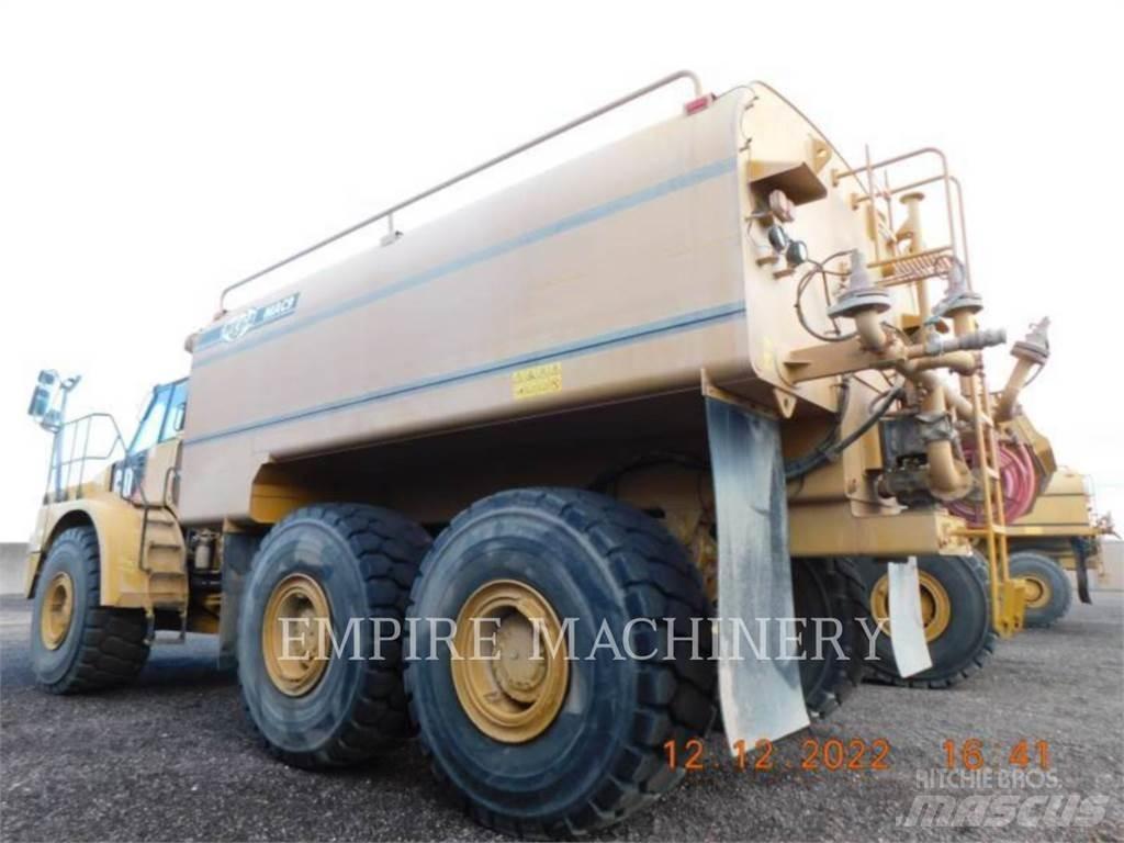CAT 745C WT 給水車