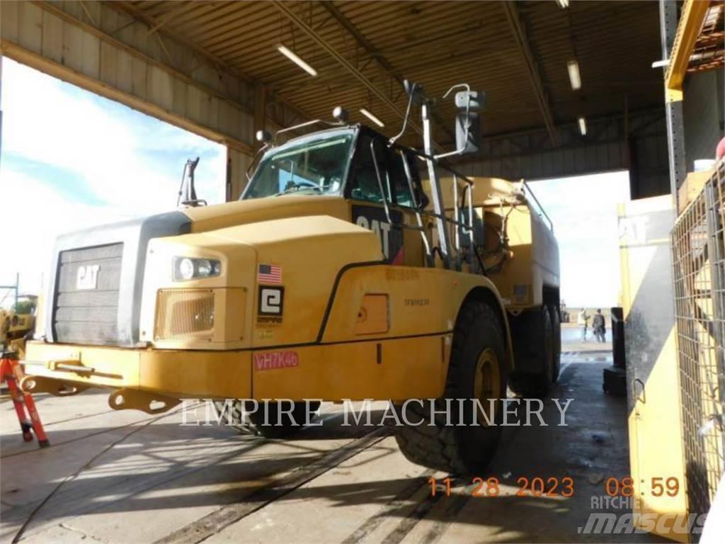 CAT 745C WT 給水車