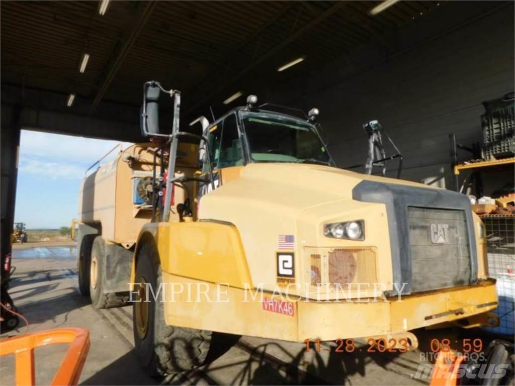 CAT 745C WT 給水車