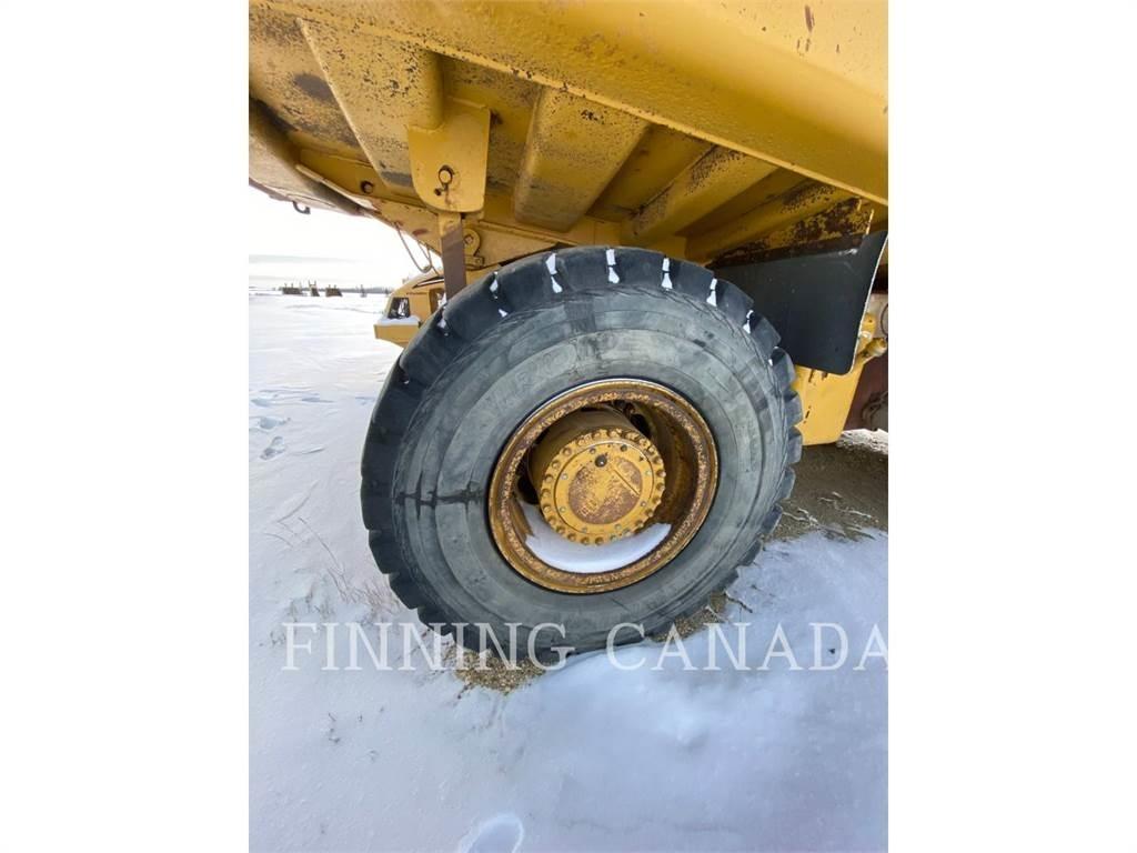 CAT 769D アーティキュレート式ダンプトラック