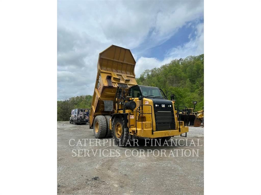 CAT 772G アーティキュレート式ダンプトラック