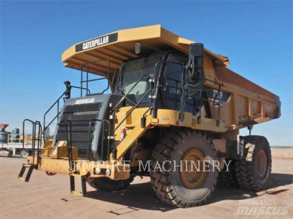 CAT 773F アーティキュレート式ダンプトラック