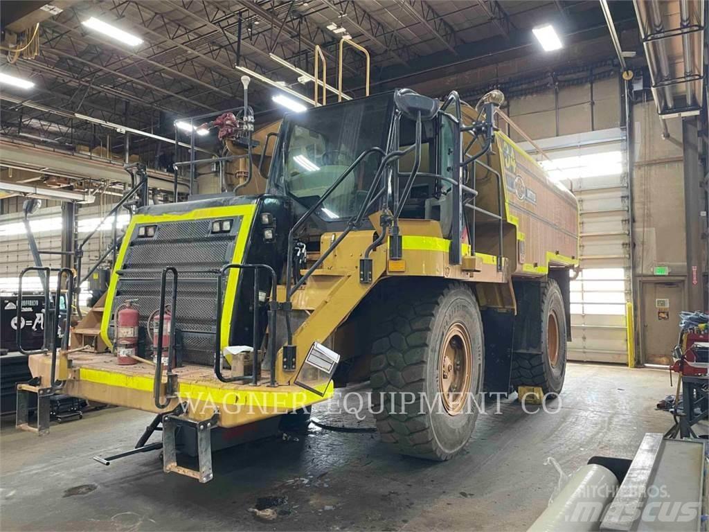 CAT 773F WT 給水車