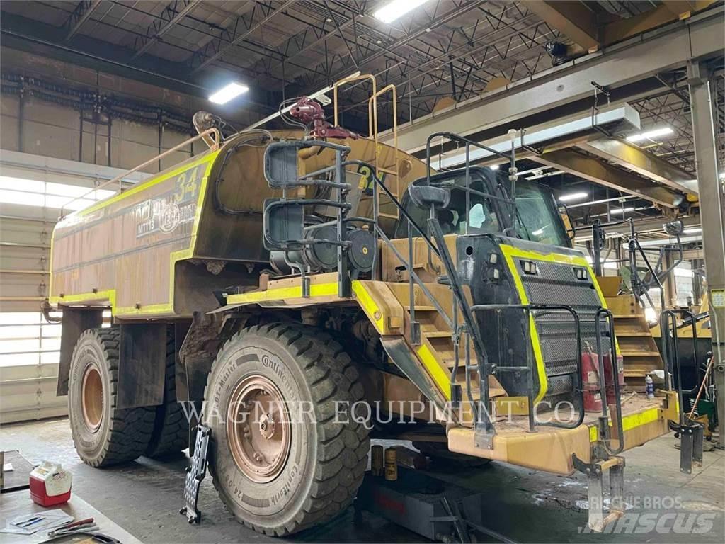 CAT 773F WT 給水車