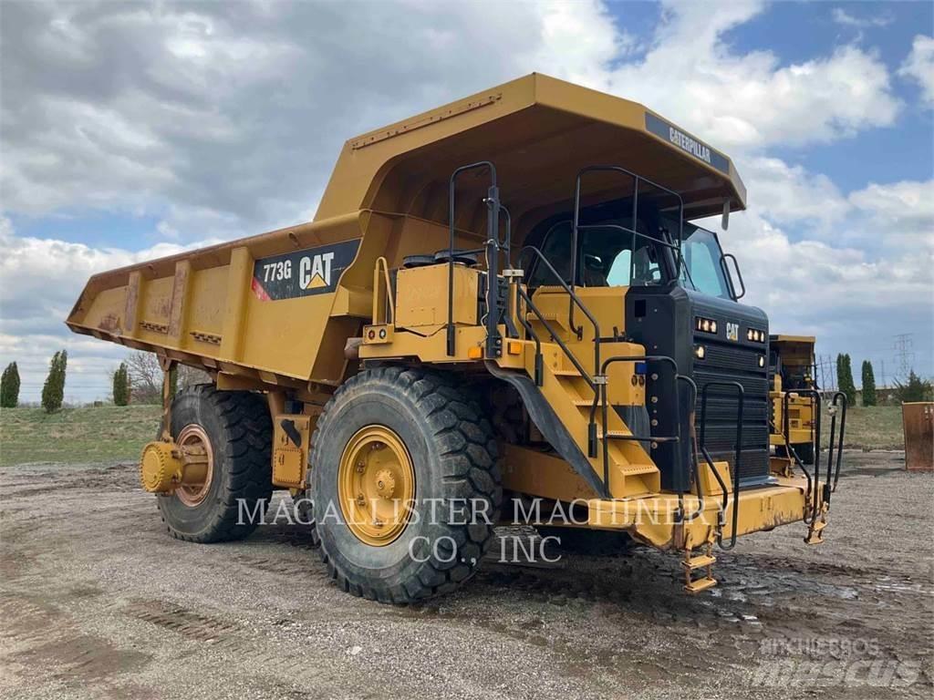 CAT 773G アーティキュレート式ダンプトラック