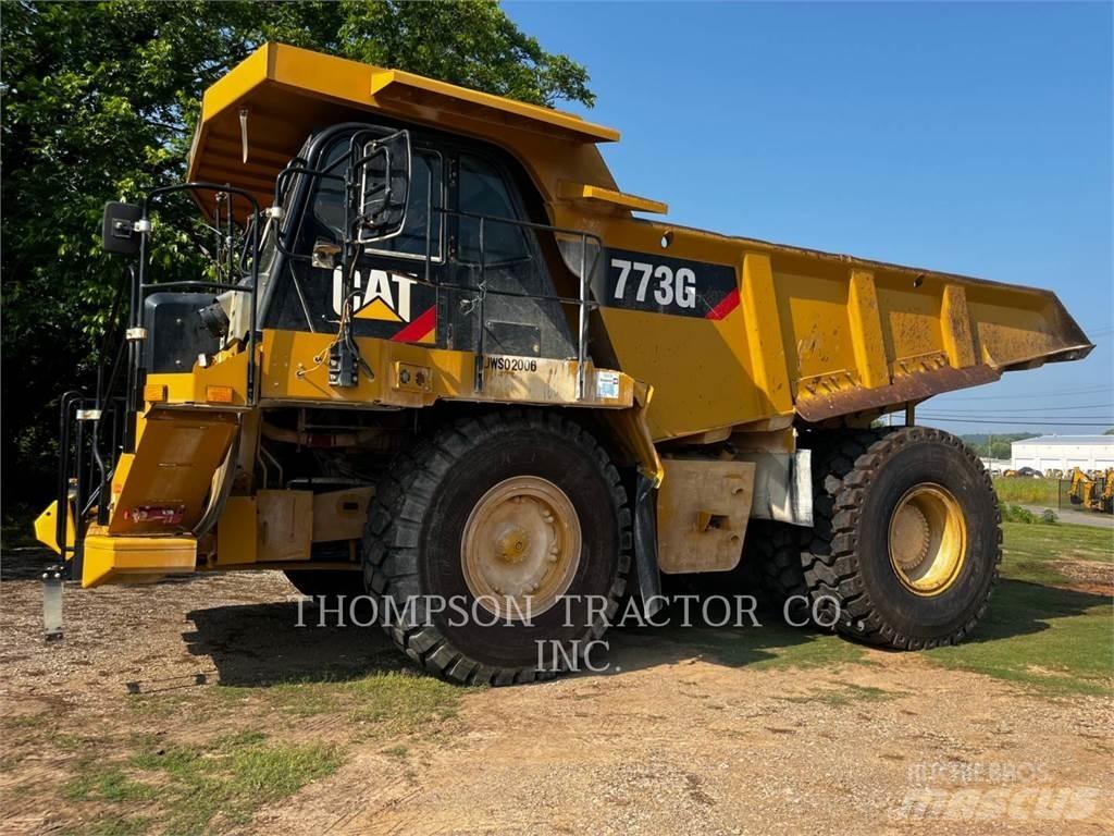 CAT 773G アーティキュレート式ダンプトラック