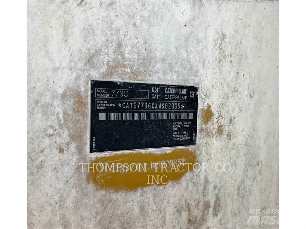 CAT 773G アーティキュレート式ダンプトラック