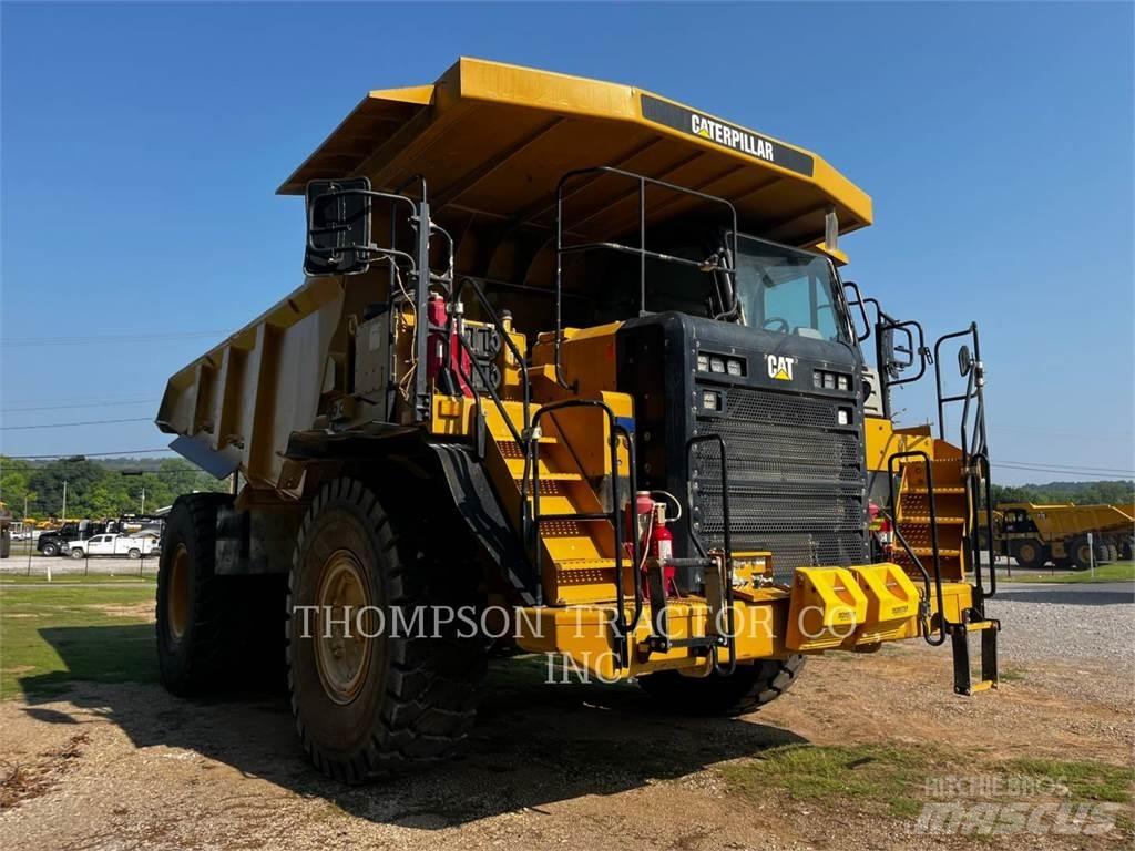 CAT 773G アーティキュレート式ダンプトラック
